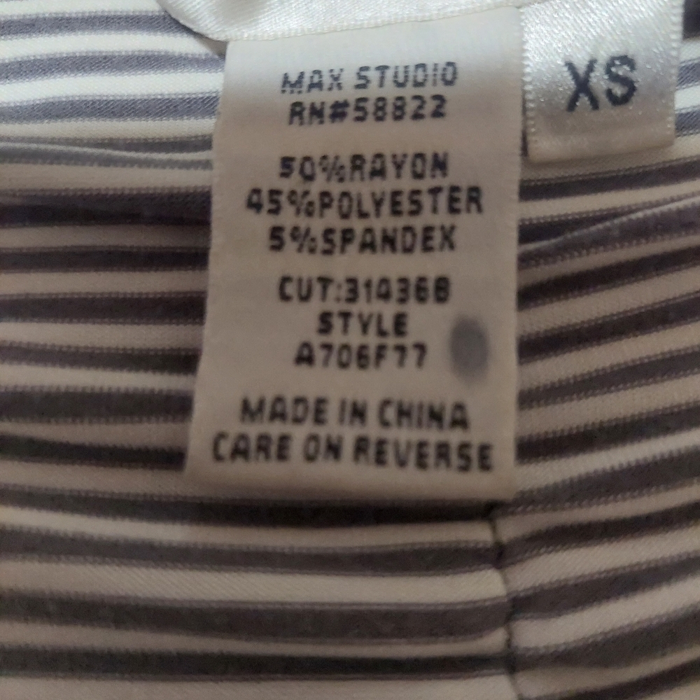 Max Studio Top - Picture 4 of 4